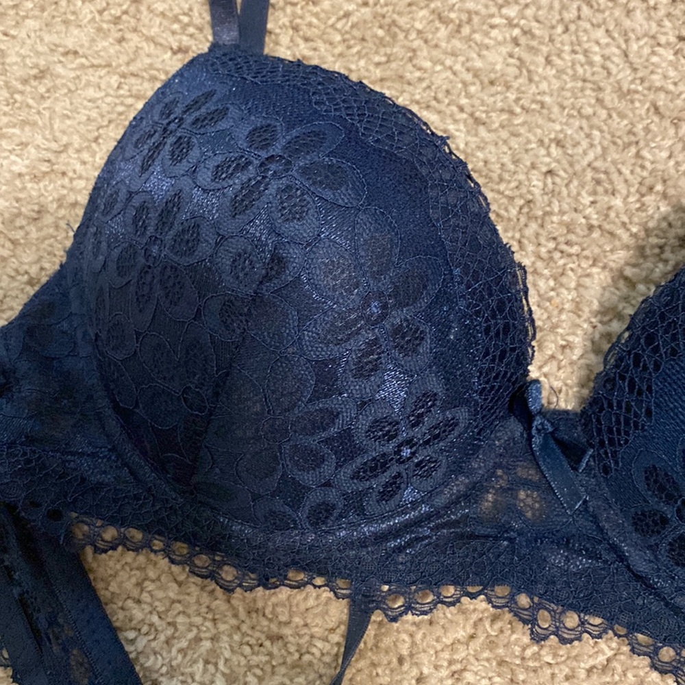 Laura Ashley Navy Blue Lace Bra - Picture 5 of 10